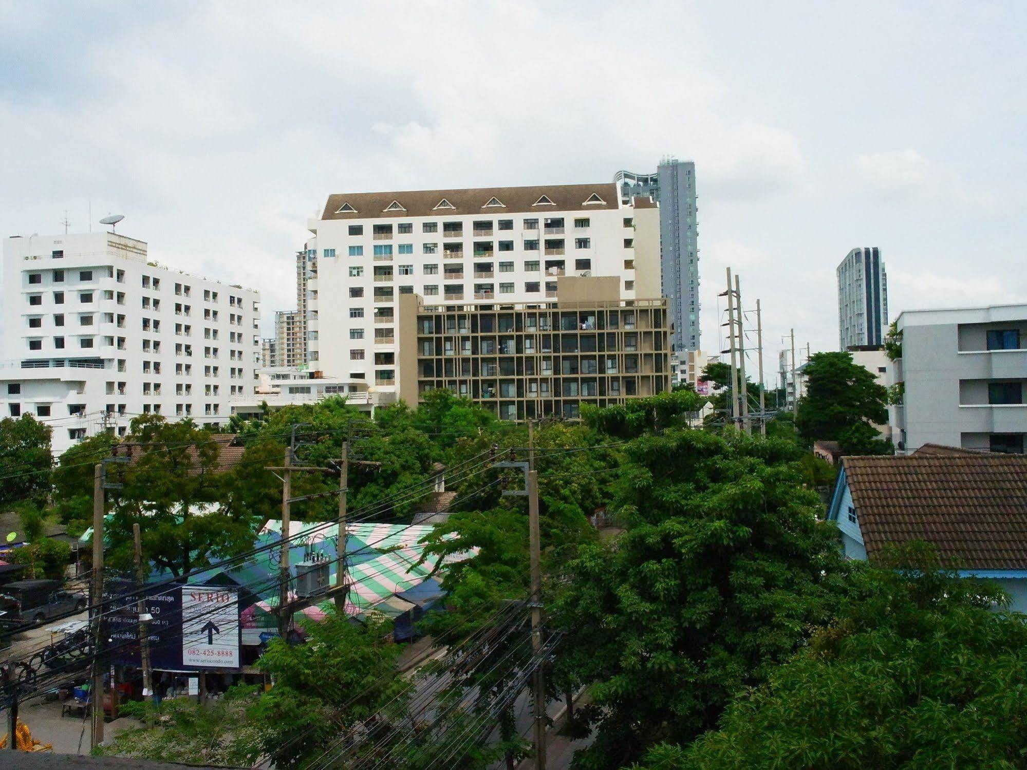 Vx The Fifty Hostel Bangkok Exterior foto